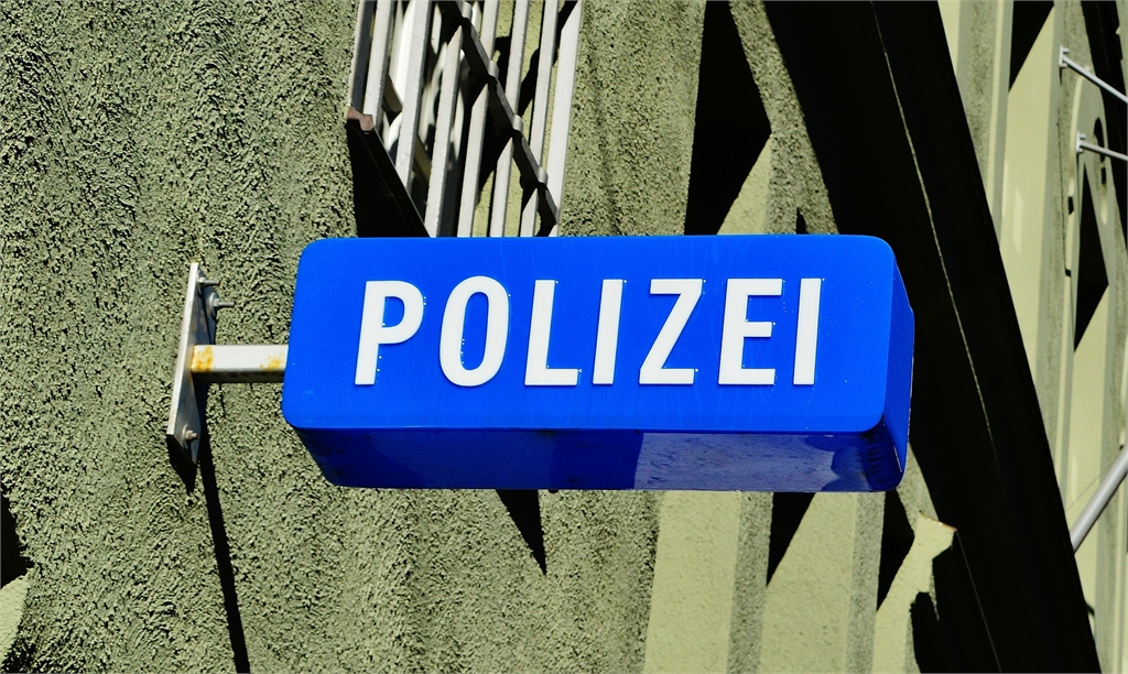 Sicherheit Polizei Symbol Pixabay